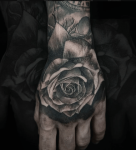 Incredibly Bold and Striking Black Tattoos | Discover a Timeless Trend
